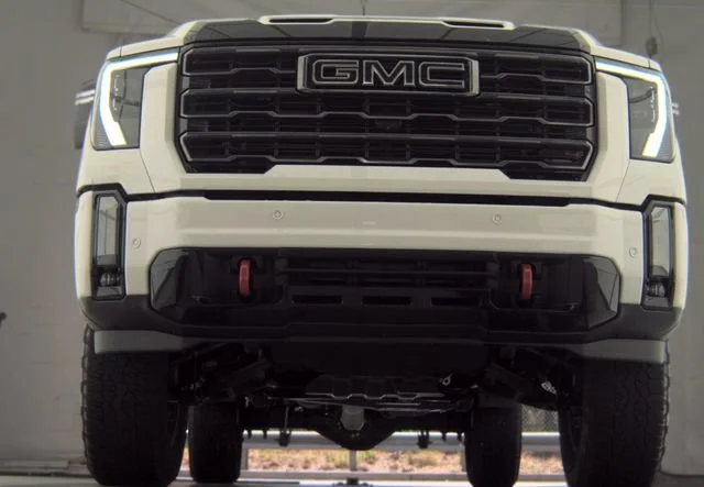 Used 2024 Summit White GMC AT4 image 12
