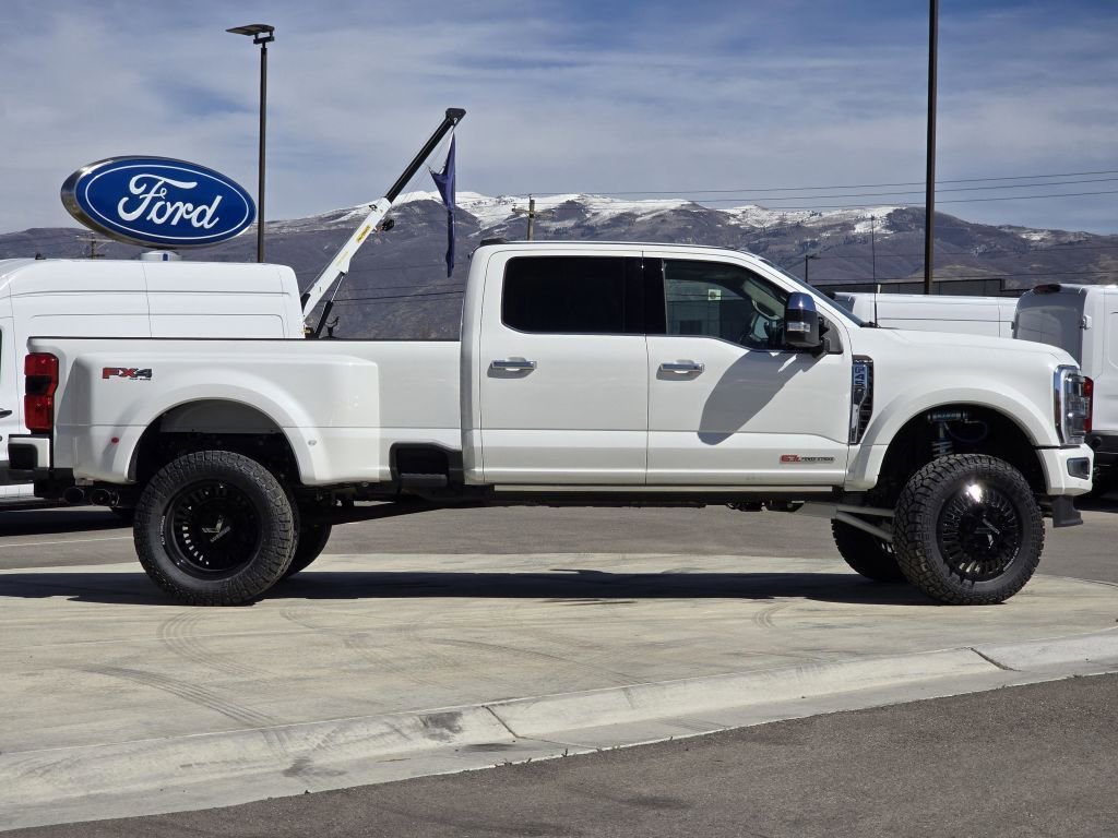 New 2026 Star White Metallic Tri-Coat Ford F-450® Platinum® image 30