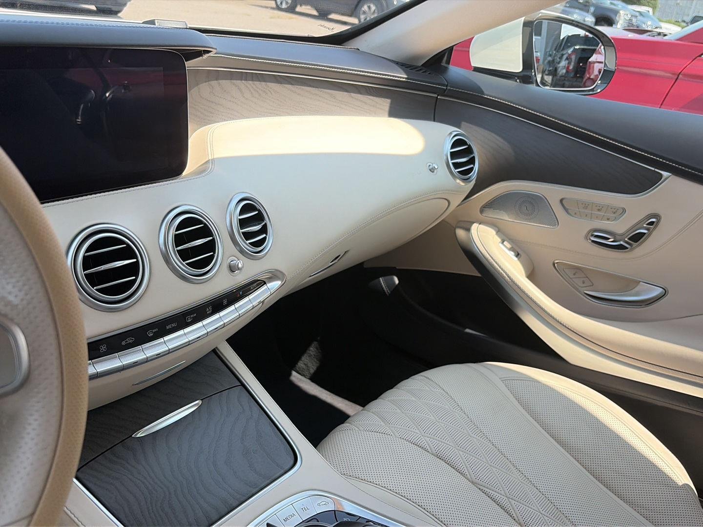 Used 2018 designo Diamond White Metallic Mercedes-Benz S 560 image 42