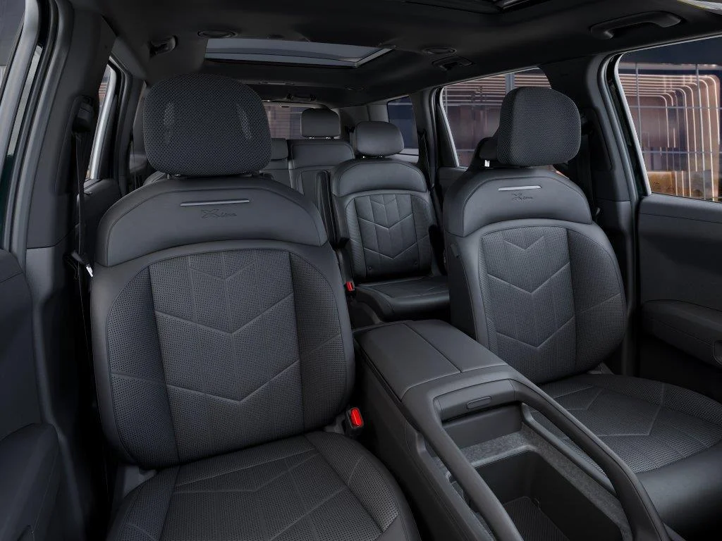 New 2027 Black Jade Green Kia X-Line SX image 15