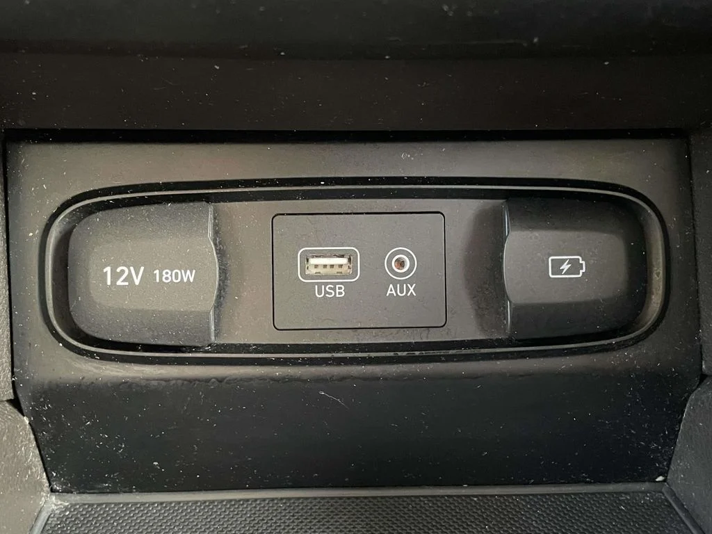 Used 2019 Machine Gray Hyundai SE image 21