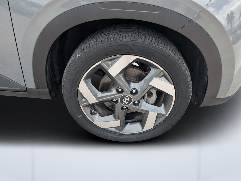 Used 2023 Gray Hyundai SEL image 14