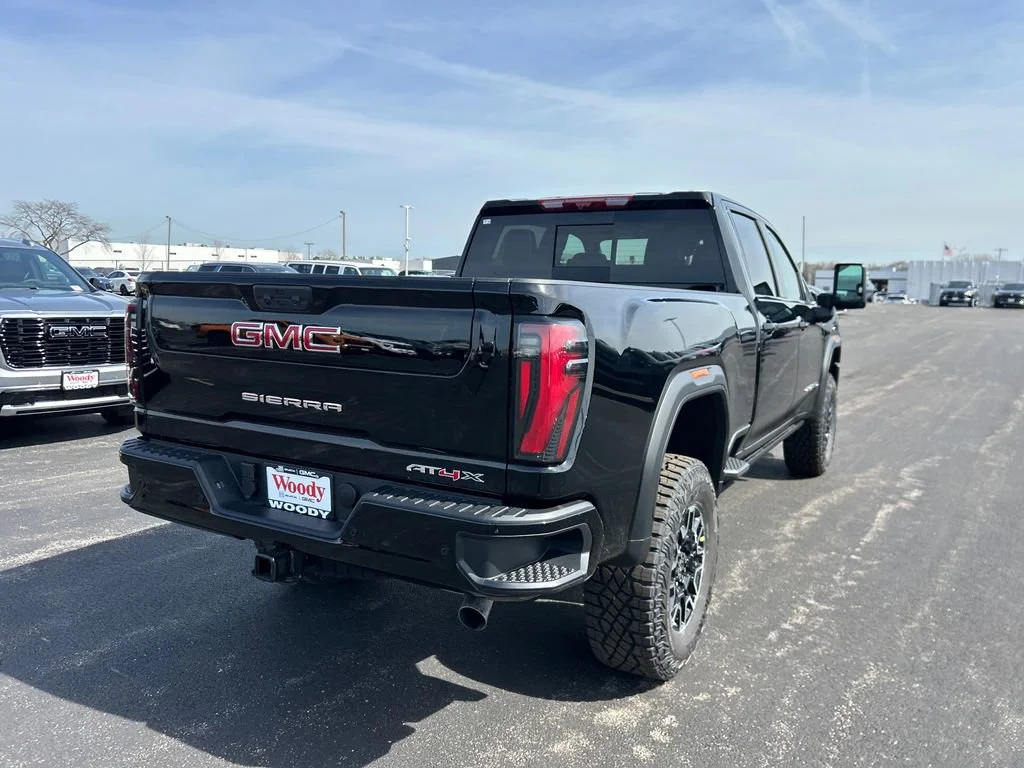 2026 GMC Sierra 2500HD AT4X - Photo 9