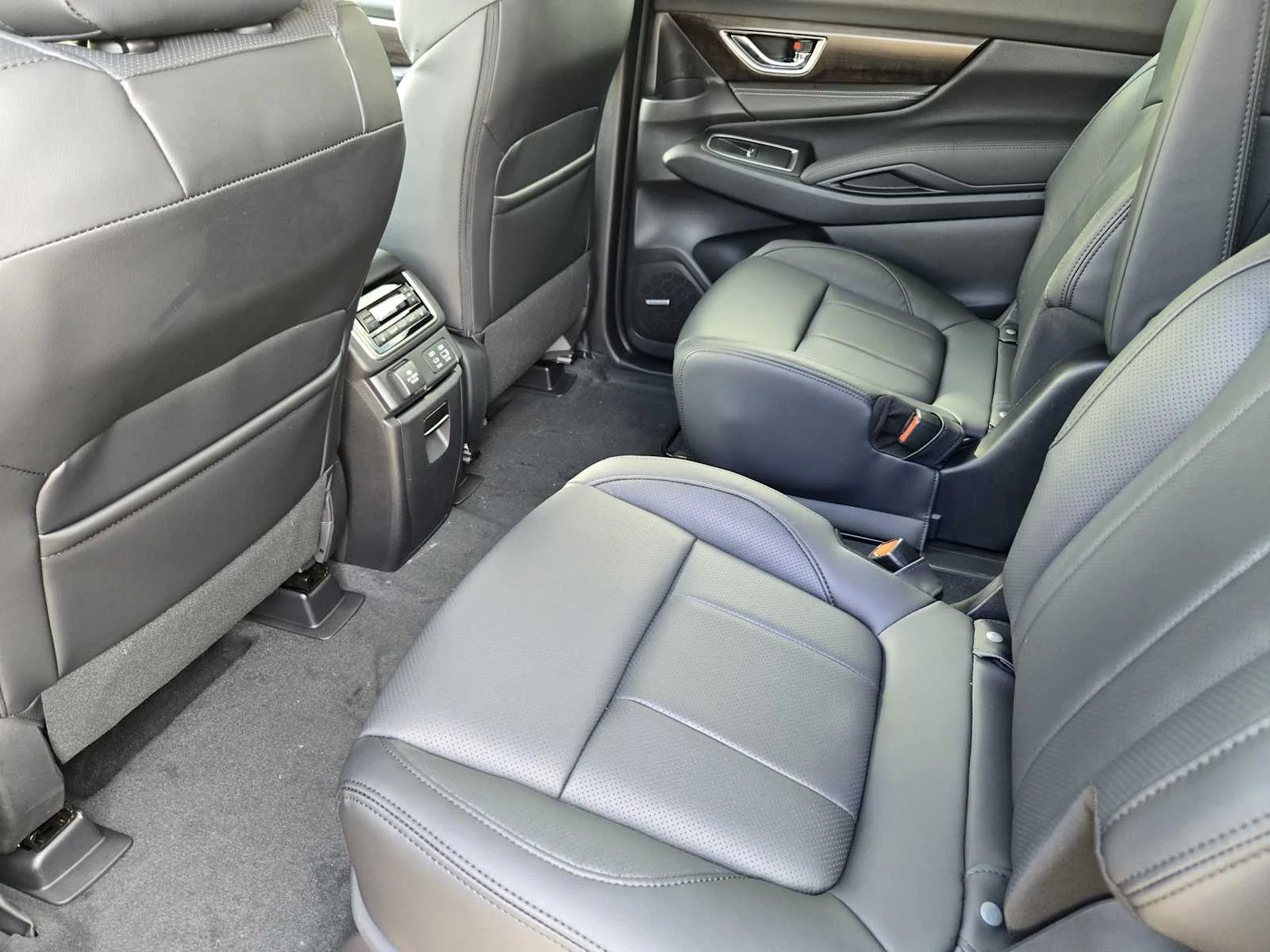 2026 Subaru Ascent Touring - Photo 23