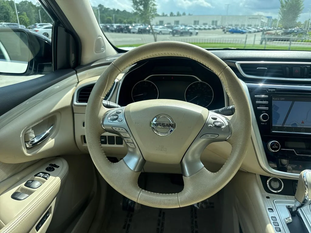 Used 2015 Pearl White Nissan SL image 19