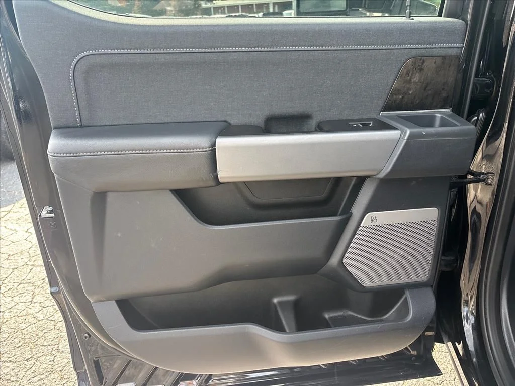 Certified Used 2024 Agate Black Metallic Ford Lariat image 18