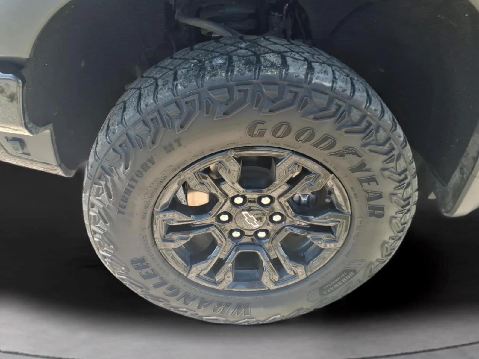 Used 2024 Slate Gray Metallic Chevrolet ZR2 image 9