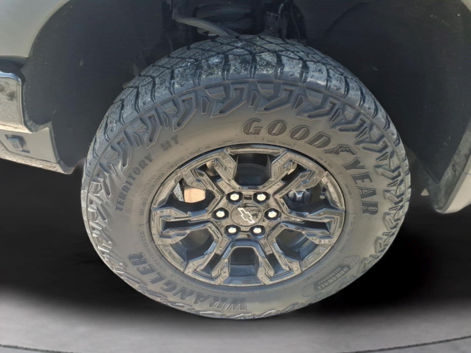 Used 2024 Slate Gray Metallic Chevrolet ZR2 image 9
