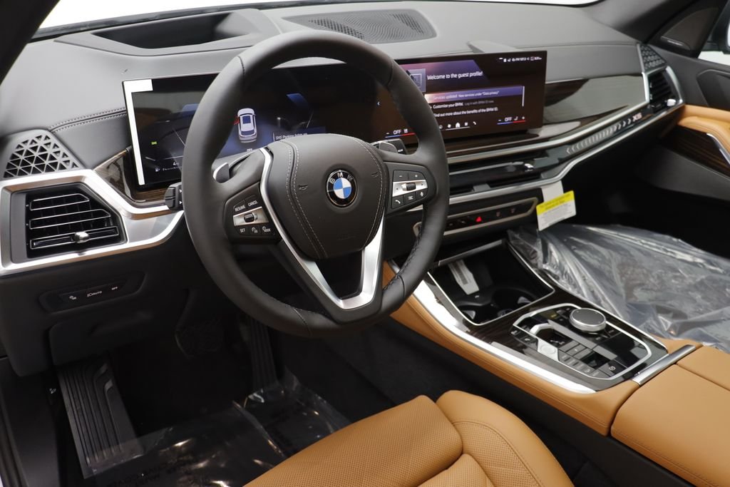 New 2026 Mineral White Metallic BMW xDrive40i image 7