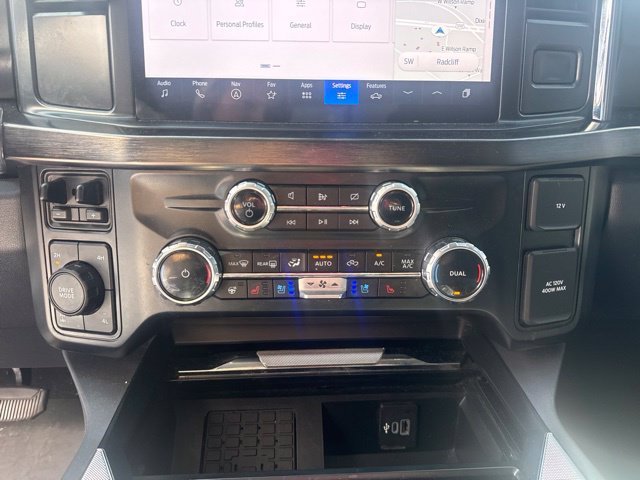 Used 2024 Gray Ford Lariat image 21