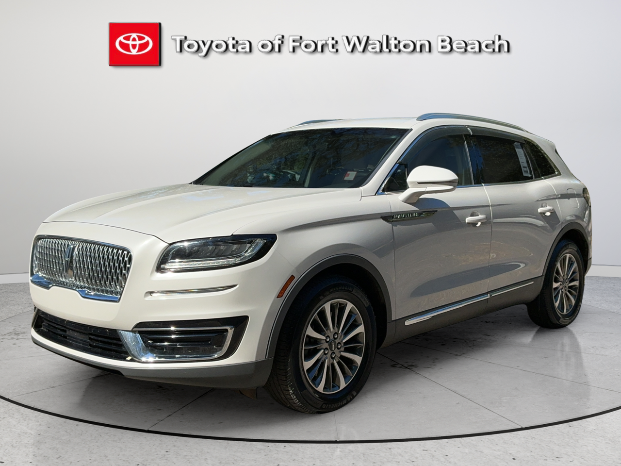 2019 Lincoln Nautilus Select