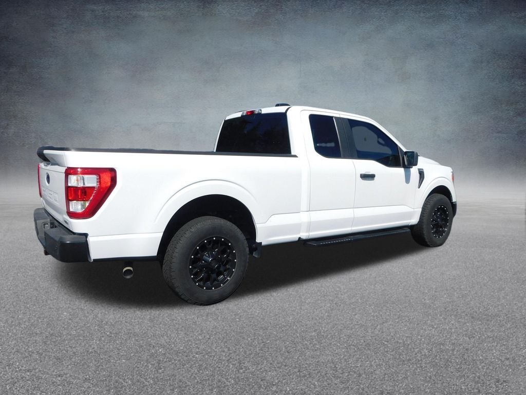 Used 2022 White Ford XL image 3