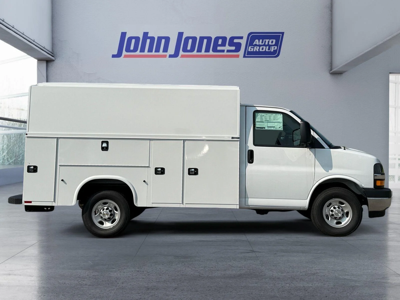 New 2026 Summit White Chevrolet 1WT image 7