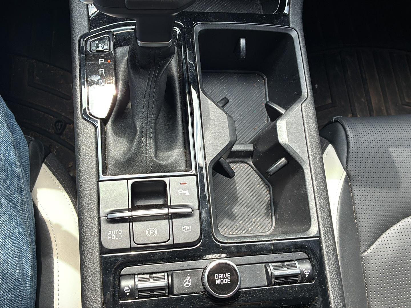 Used 2025 Wolf Gray Kia GT-Line image 7