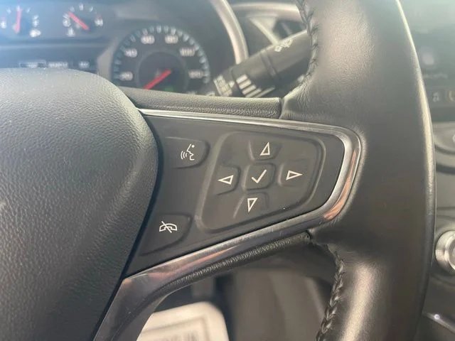 Used 2021 Red Chevrolet RS image 38