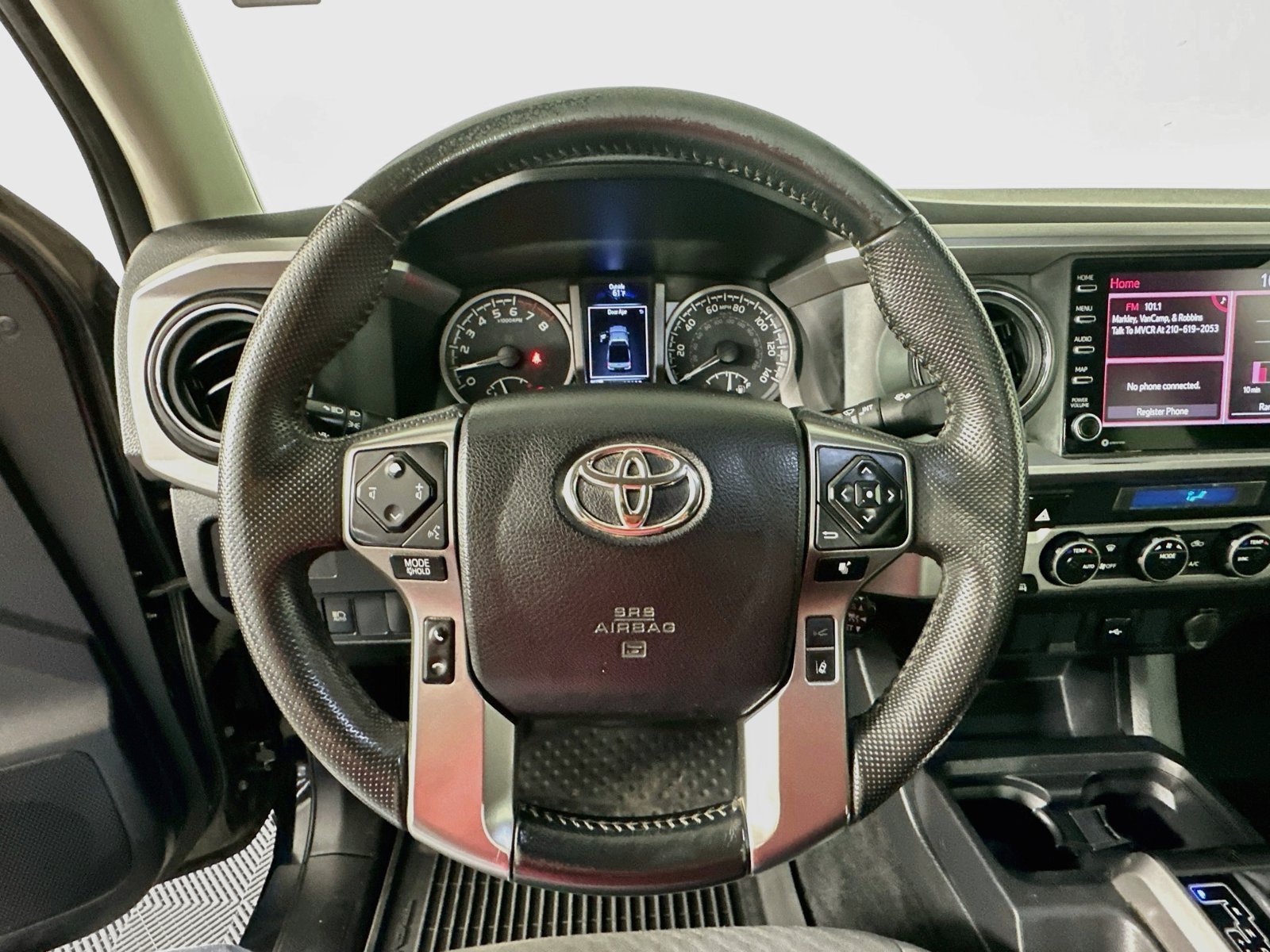 Used 2022 Midnight Black Metallic Toyota SR5 image 12