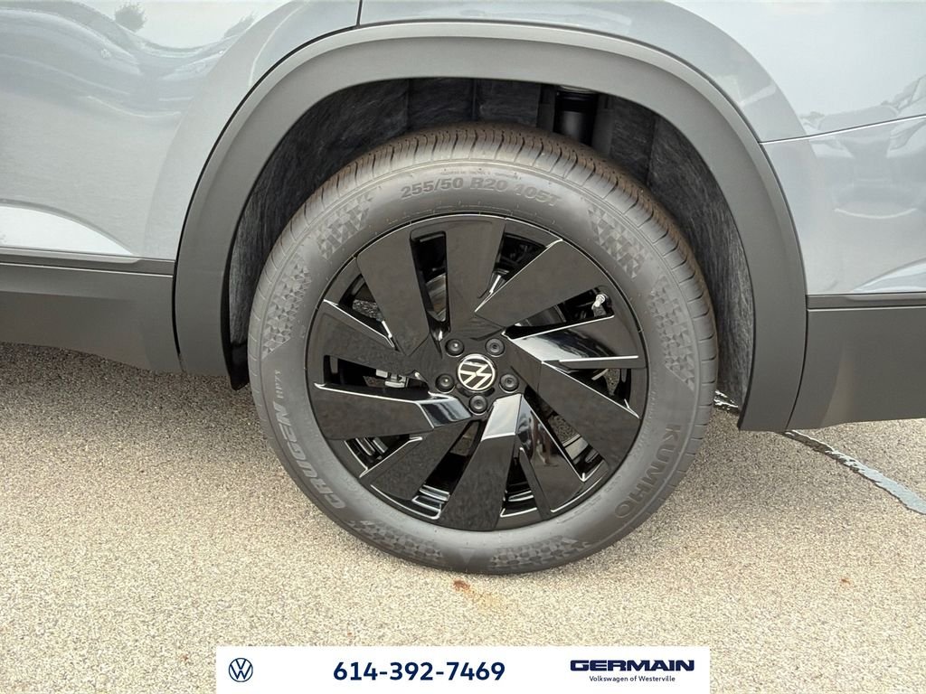 New 2026 Pure Gray Volkswagen 2.0T SE w/Technology image 10