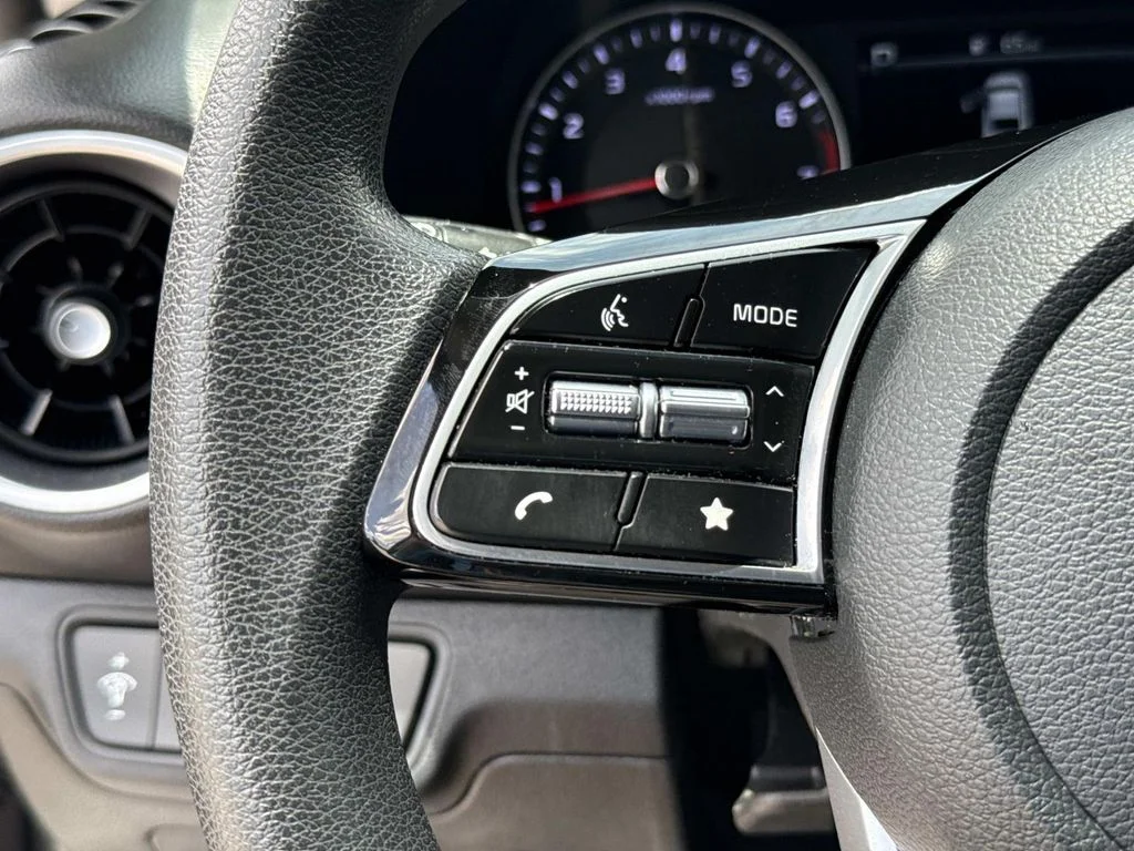 Used 2022 Gray Kia LXS image 39