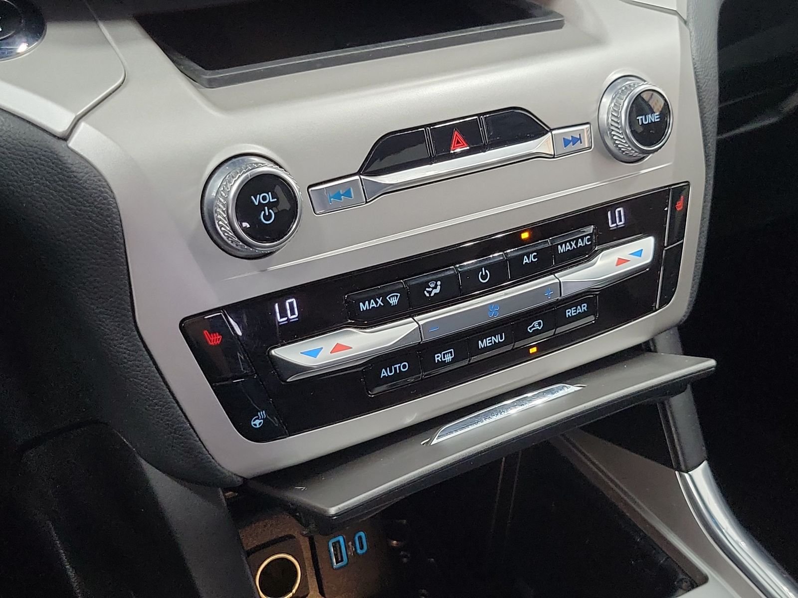 Used 2020 Silver Ford XLT image 21