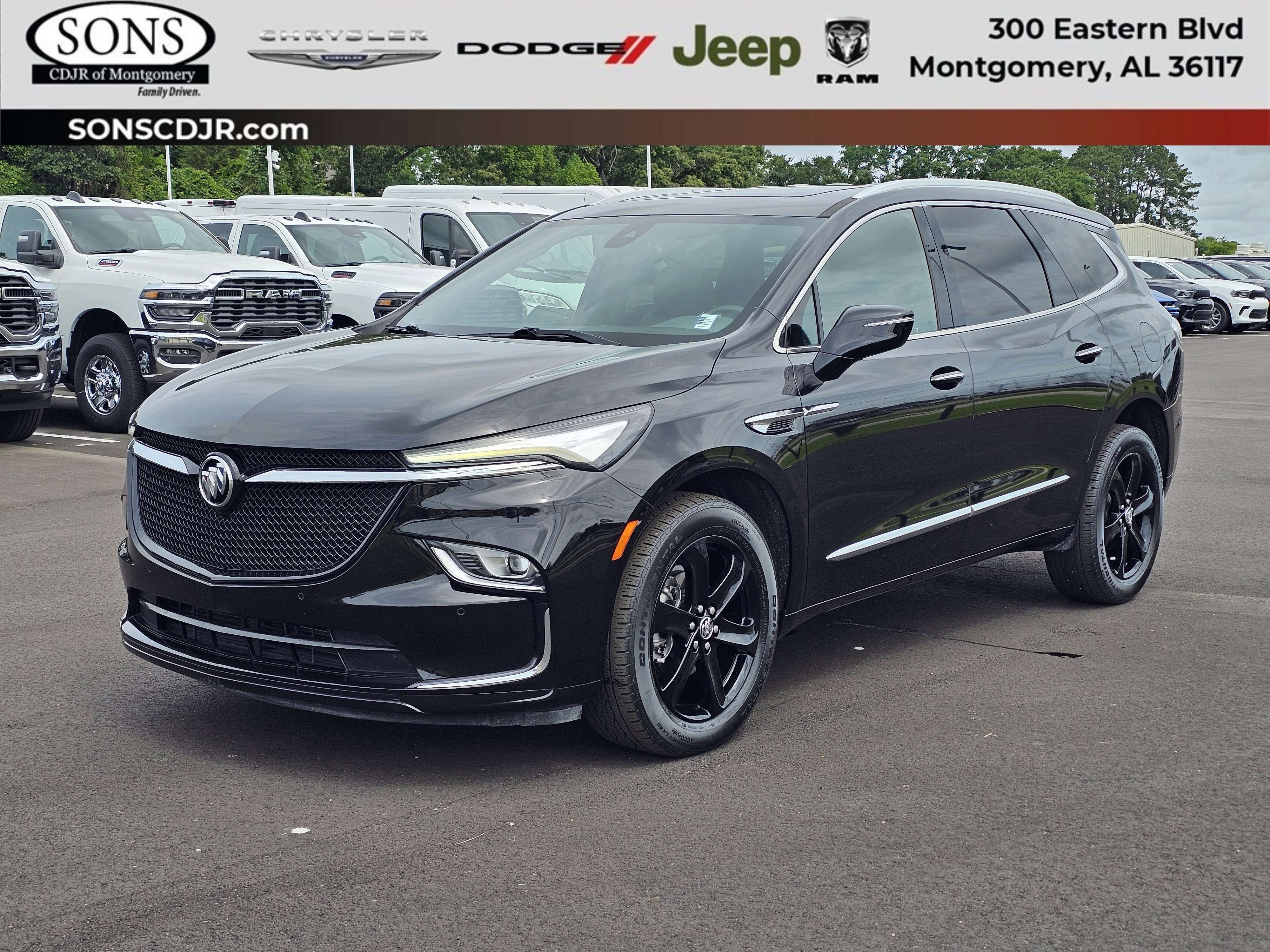 2023 Buick Enclave Essence's photo
