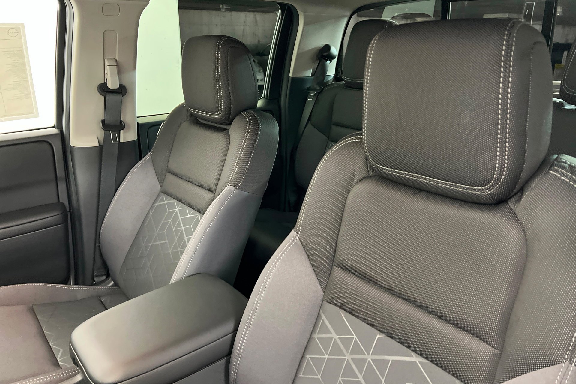 2026 Nissan Frontier SV - Photo 17