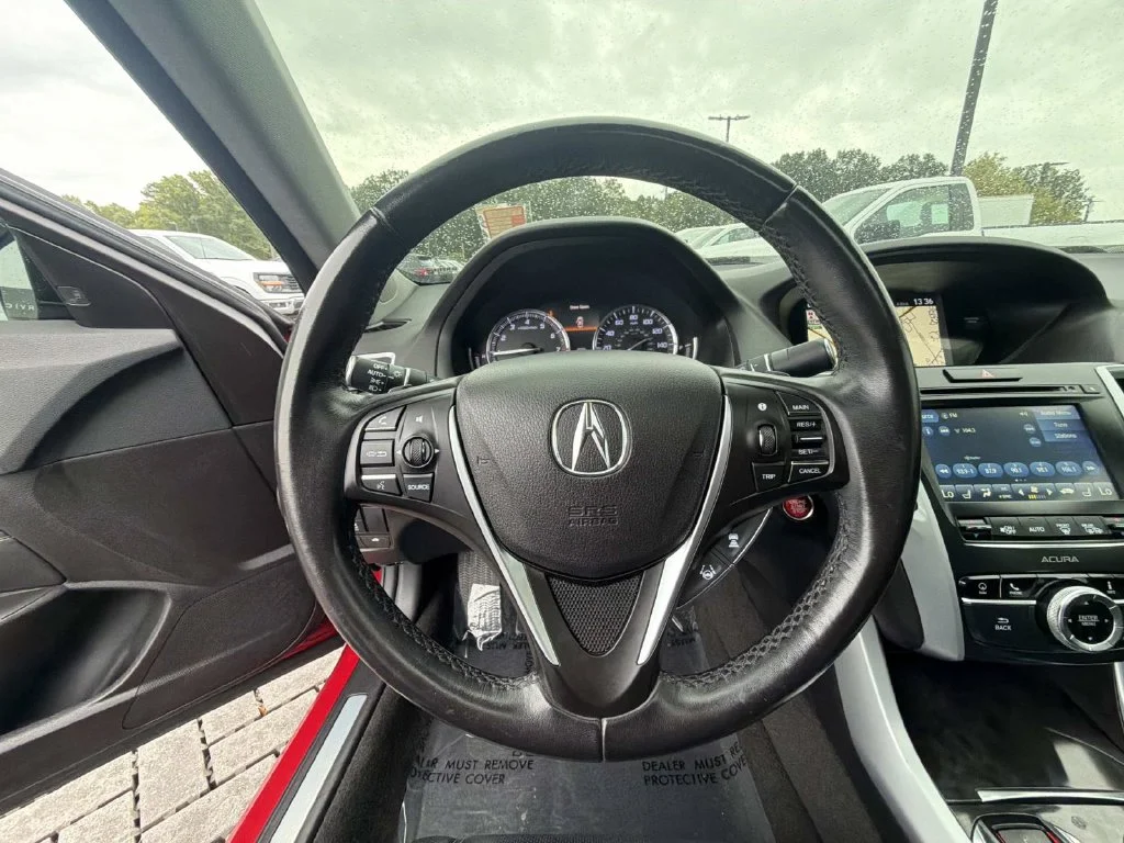 Used 2019  Acura 3.5L Technology Pkg image 16