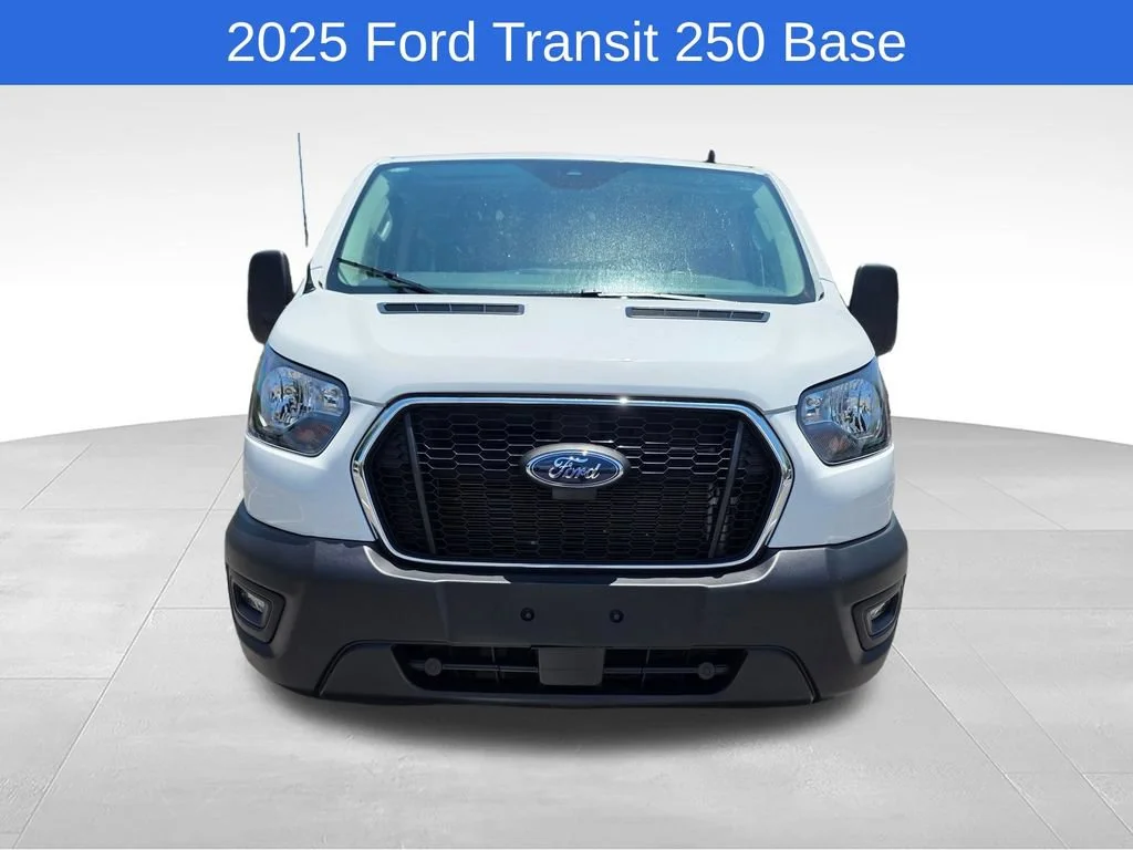Used 2025  Ford T-250 130" Low Rf 9070 GVWR RWD image 9