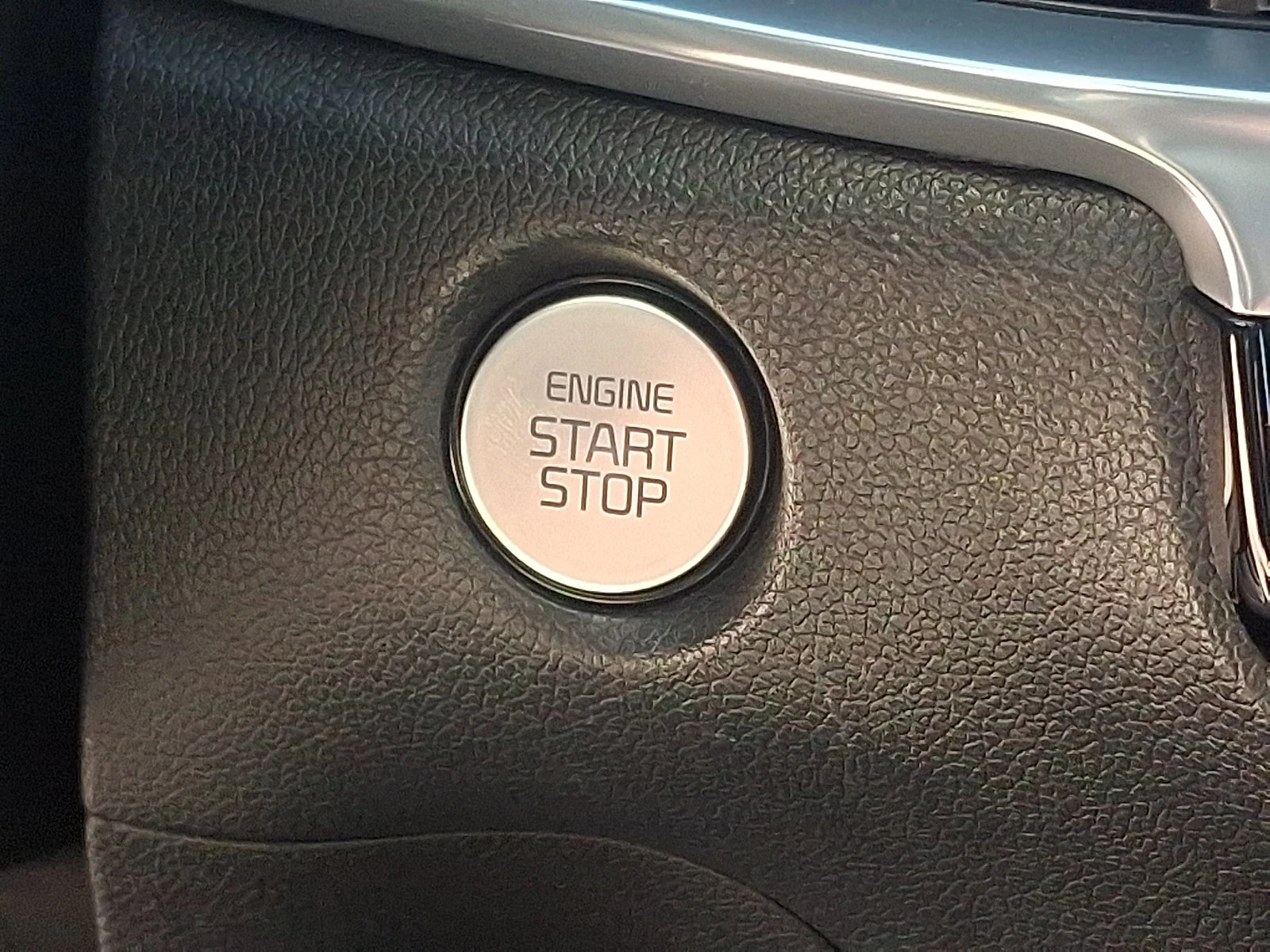 Certified Used 2025 White Kia X-Line SX Prestige image 24