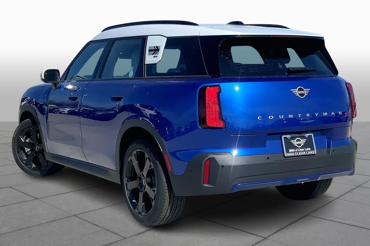 New 2026 Blazing Blue Metallic MINI Signature Plus image 12