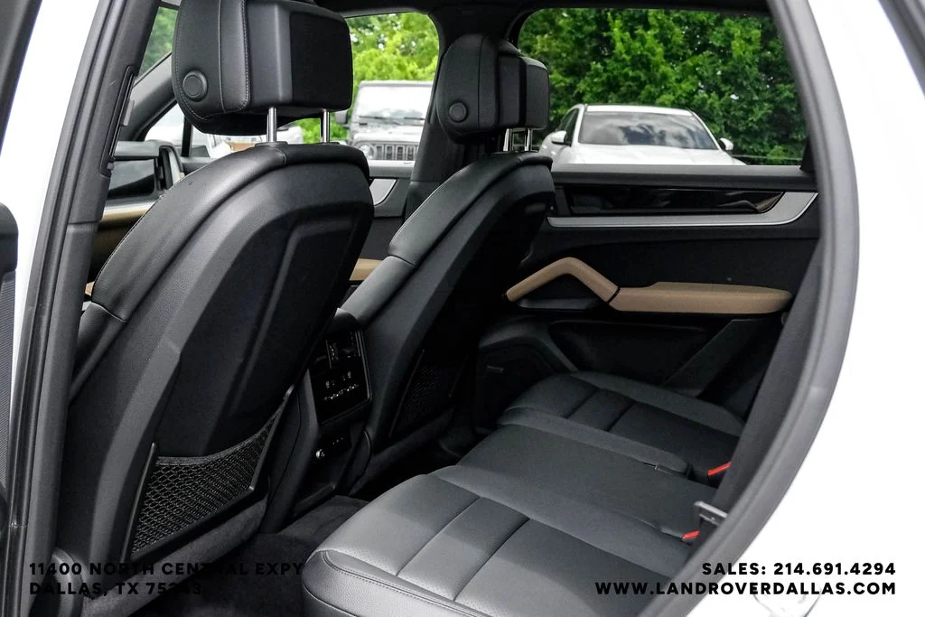 Used 2024 Carrara White Porsche  image 38