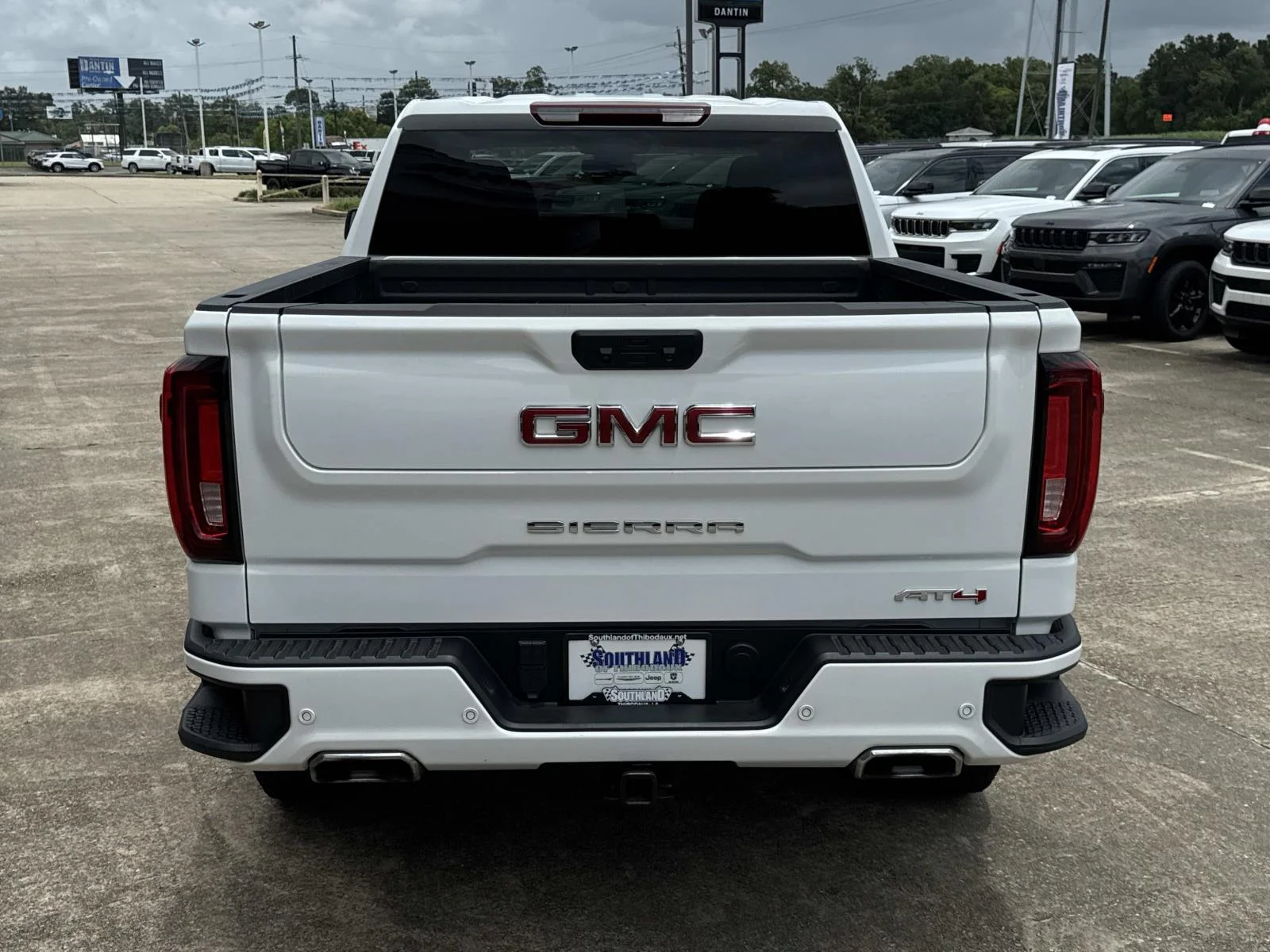 Used 2025 Onyx Black GMC AT4 image 6