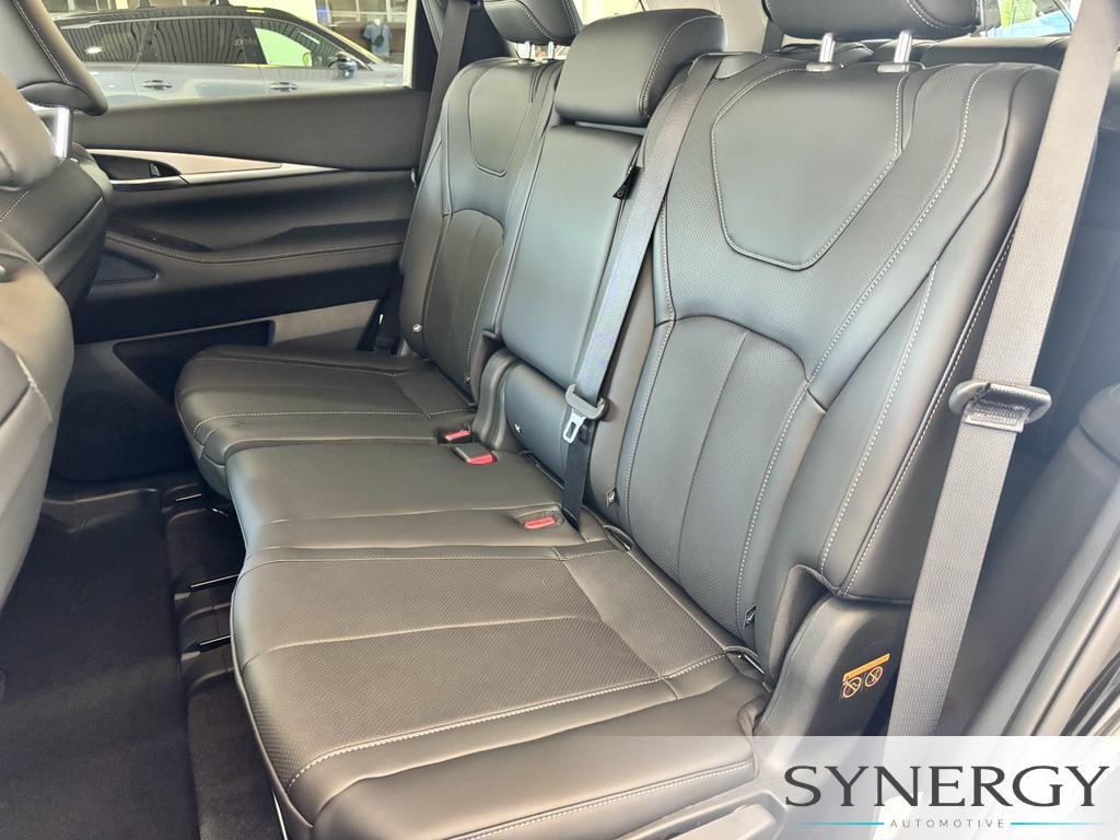 New 2027 BLACK OBSIDIAN INFINITI Pure FWD image 22