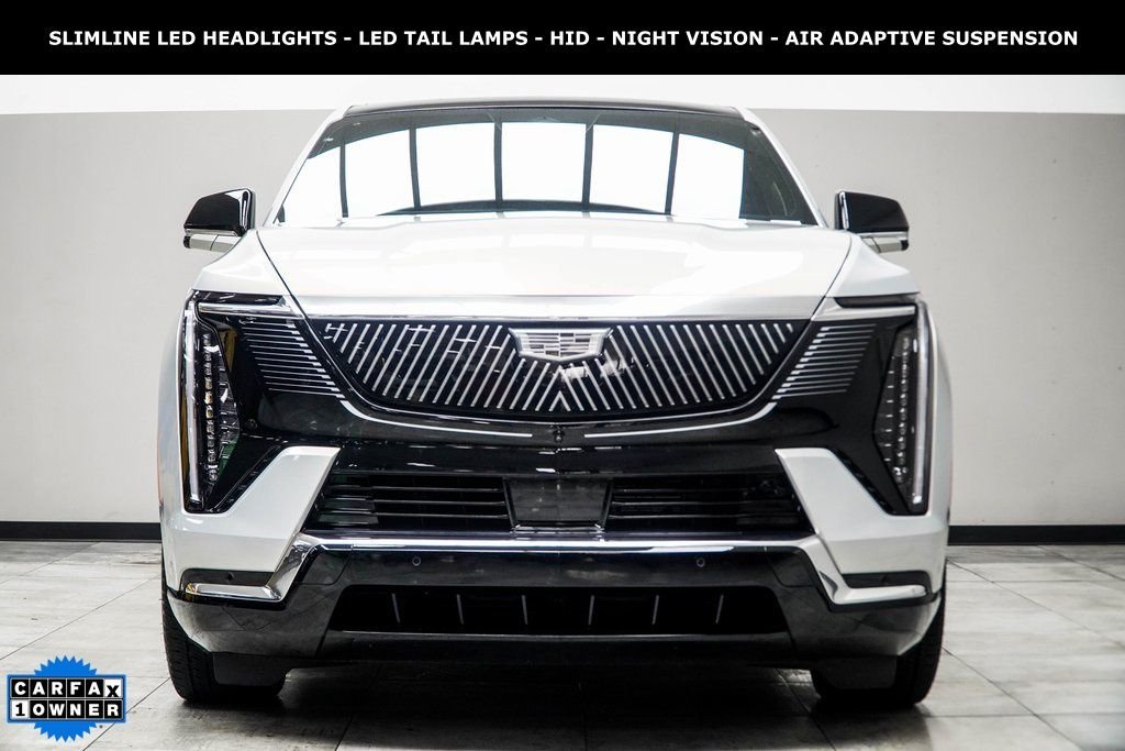 Used 2025 Silver Cadillac Luxury 2 image 4