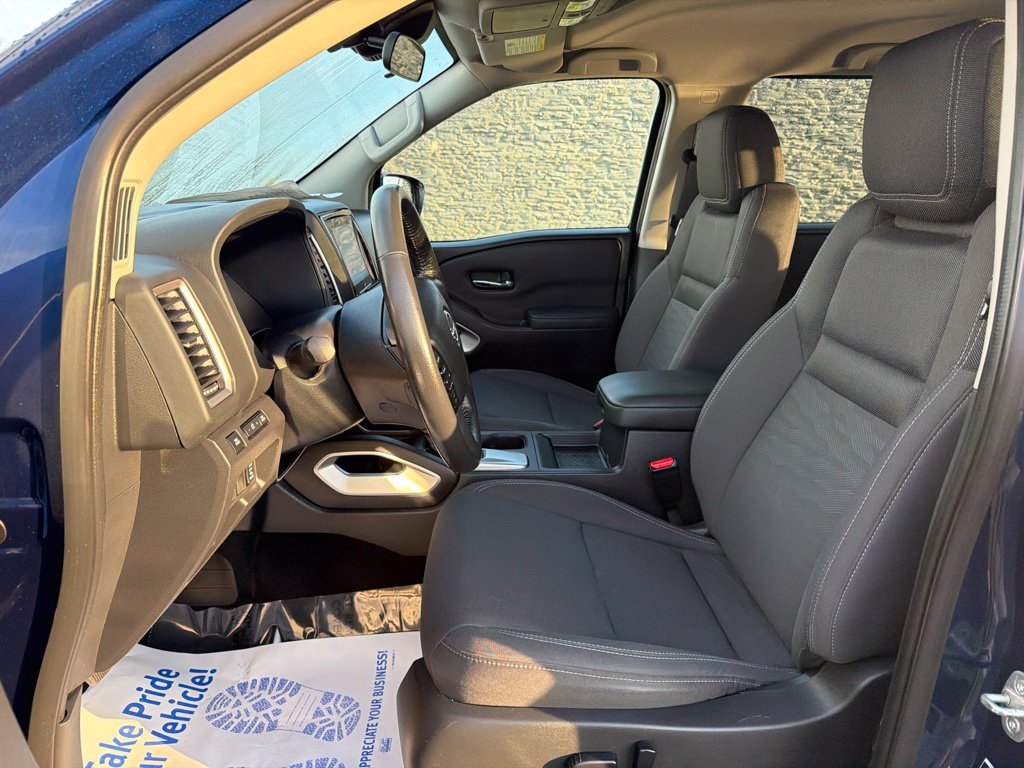 Used 2022 Blue Nissan SV image 10