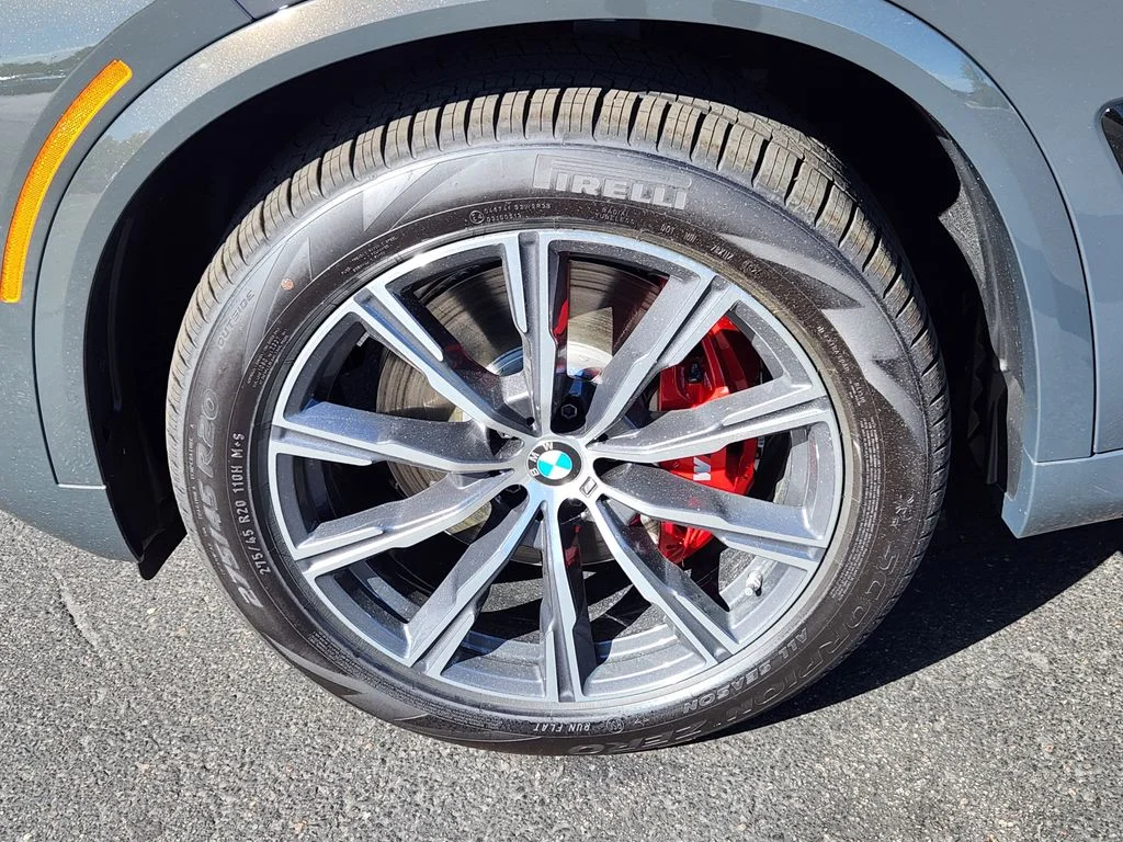 New 2026 Dravit Grey Metallic BMW xDrive40i image 7