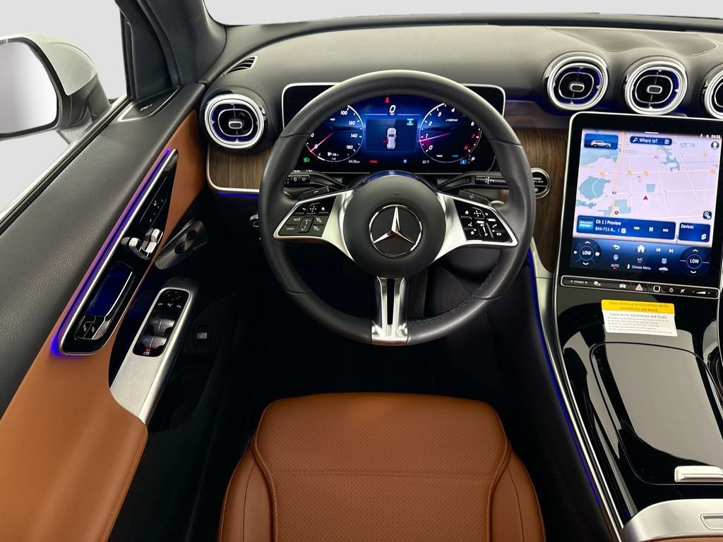 Used 2026  Mercedes-Benz GLC 300 image 10