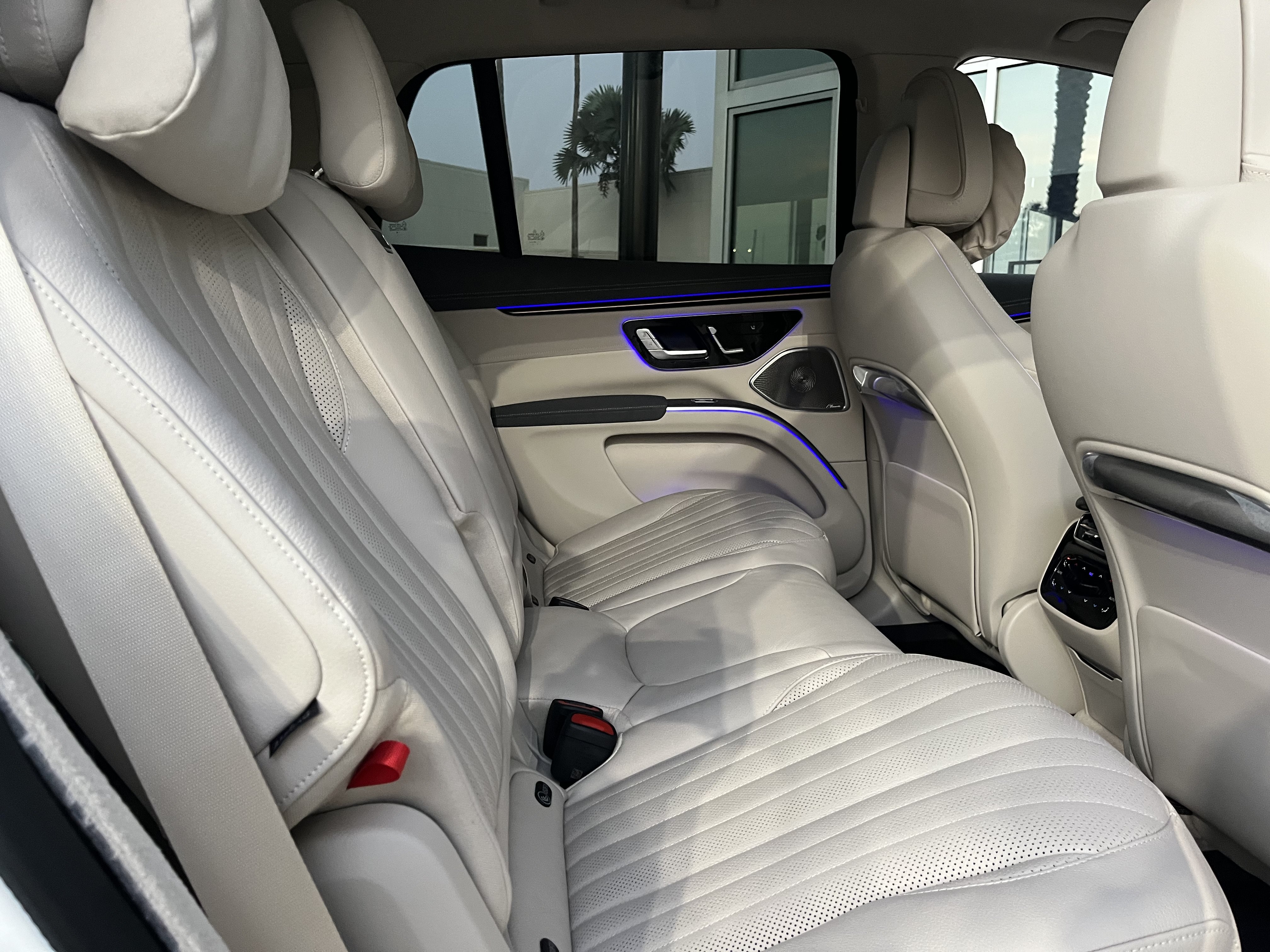 New 2026 POLAR WHITE Mercedes-Benz EQS 400 image 18