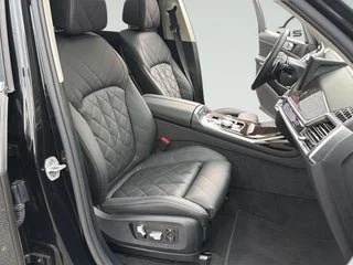 Used 2026 Black BMW xDrive40i image 35