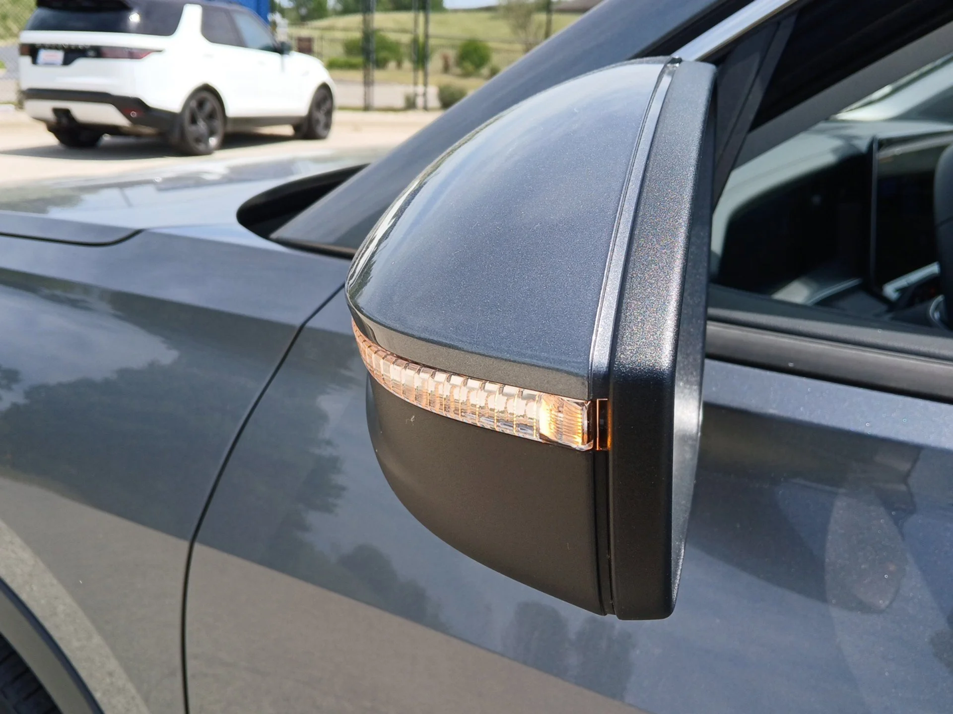 New 2026 Platinum Gray Metallic Volkswagen 2.0T SE image 28