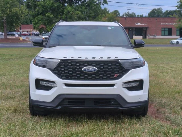 Used 2023 White Ford ST image 16