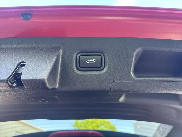 Used 2021 Red Hyundai Calligraphy image 13