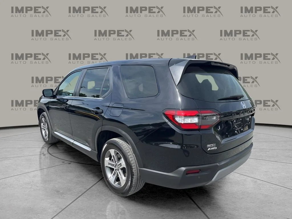 Used 2025 Black Honda EX-L image 3