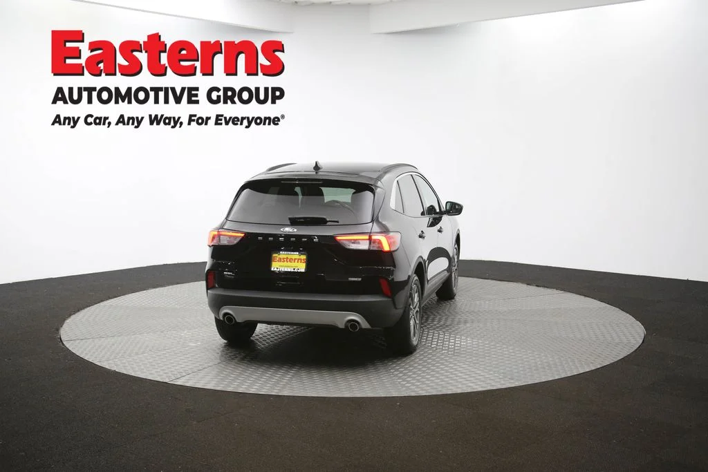 Used 2021 Black Ford SEL image 38
