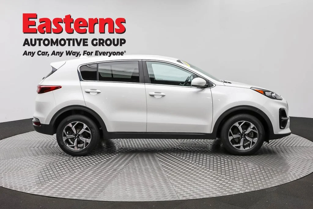 Used 2022 White Kia LX image 4