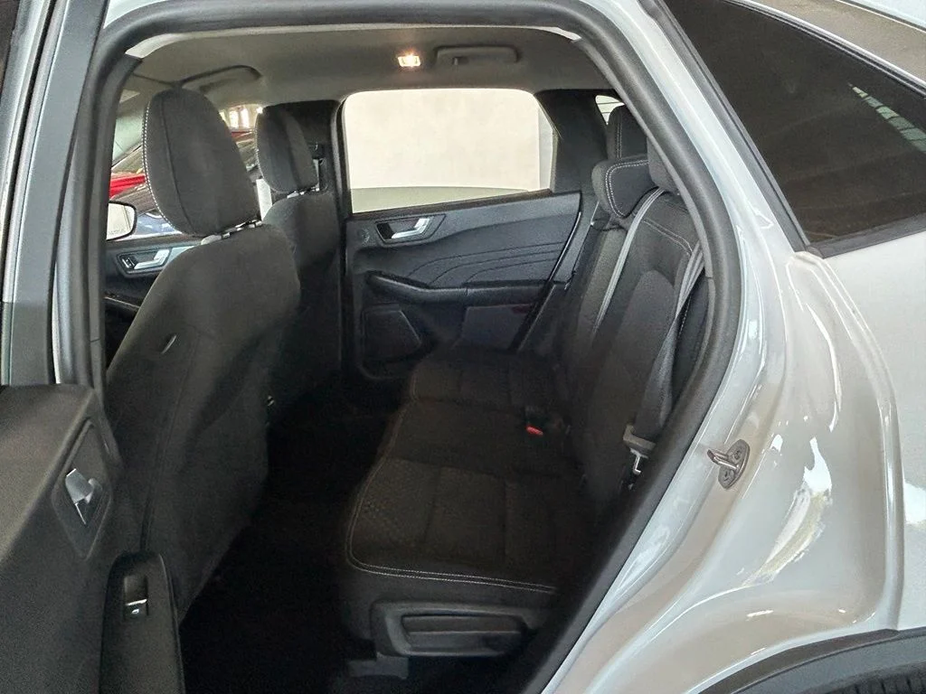 Used 2023 Oxford White Ford Active image 43