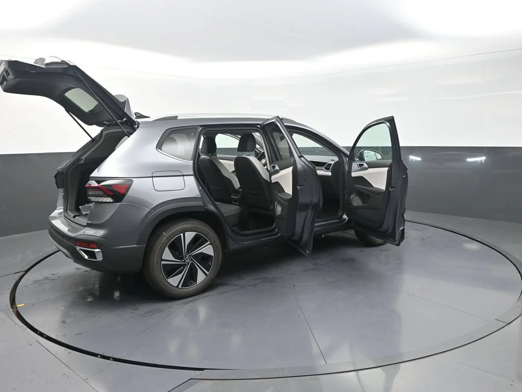 New 2026 Gray Volkswagen 1.5T SE image 36