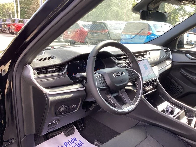 New 2027 High Gloss Black Jeep Laredo X image 27