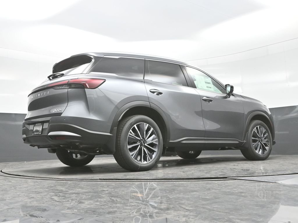 New 2027 GRAPHITE SHADOW INFINITI Luxe AWD image 34