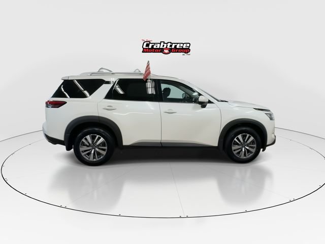 Used 2023 White Nissan SL image 8