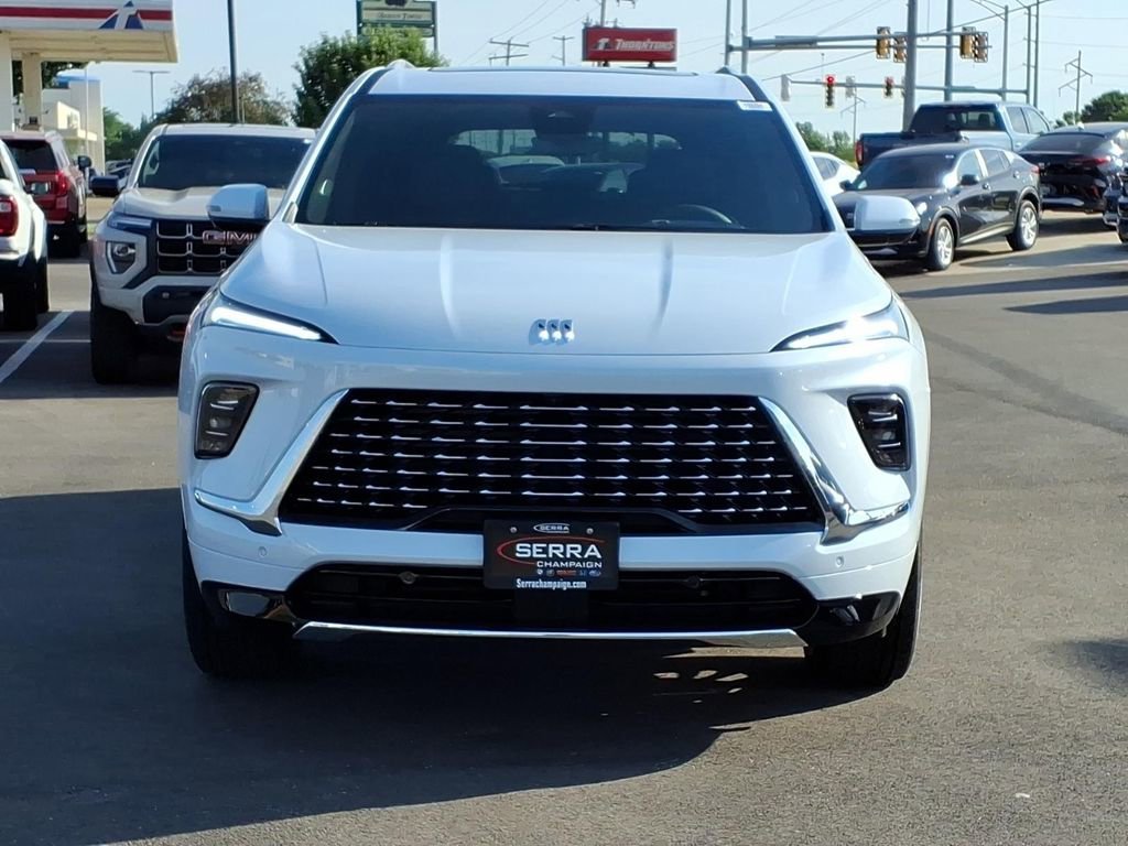 New 2026 Iridescent White Tricoat Buick Avenir image 16